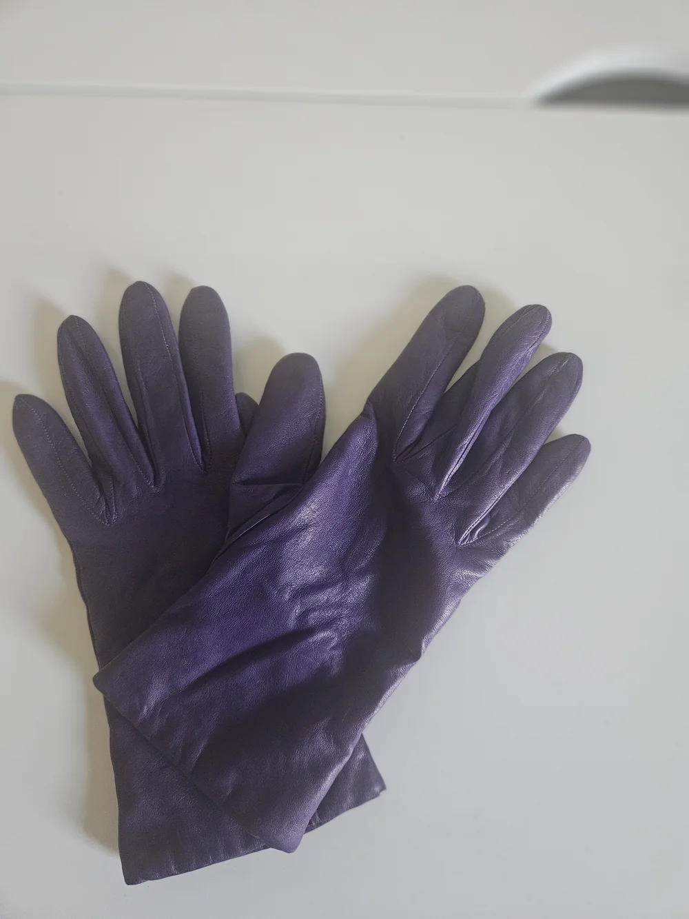 Purple Leather Women’s Gloves